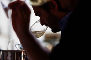 Les premiers verres dégustés séduisent : moins d’opulence que les années précédentes, mais une vraie fraîcheur